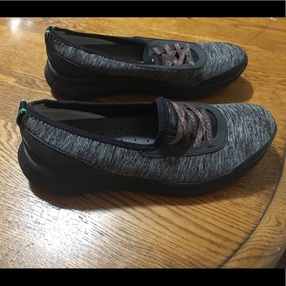 Sea Dogz by Bzees women shoes